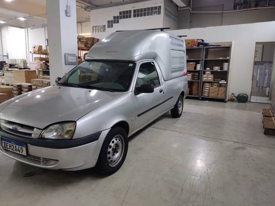 FORD COURIER 1.6 MPI L 8V GASOLINA 2P MANUAL FORD COURIER 1.6 MPI L 8V GASOLINA 2P MANUAL